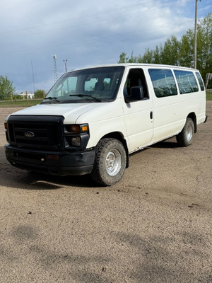 2013 Ford Econoline Wagon