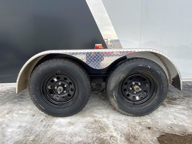 2024 RoyalCargo LCHT35-718V-86 Enclosed Cargo Trailer in Cargo & Utility Trailers in Lethbridge - Image 3