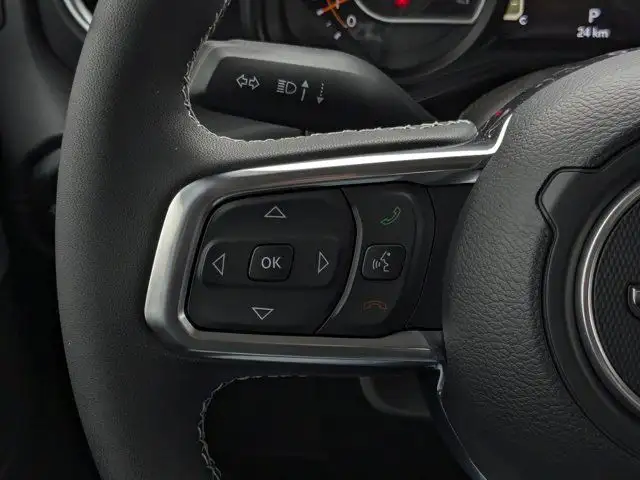 2025 Jeep Wrangler Sahara - McKinley Leather Seats - Technology in Cars & Trucks in Calgary - Image 16