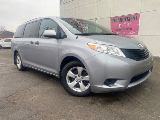 2014 Toyota Sienna MAG V6 3.5L in Cars & Trucks in Laurentides