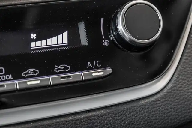 2023 Toyota Corolla LE à vendre in Cars & Trucks in Laval / North Shore - Image 23