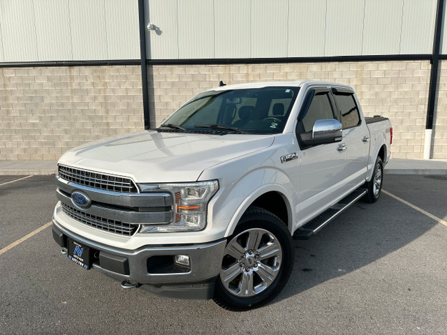2019 Ford F-150 LARIAT SuperCrew 5.5-ft. Bed 4WD **ONE OWNER** in Cars & Trucks in Hamilton