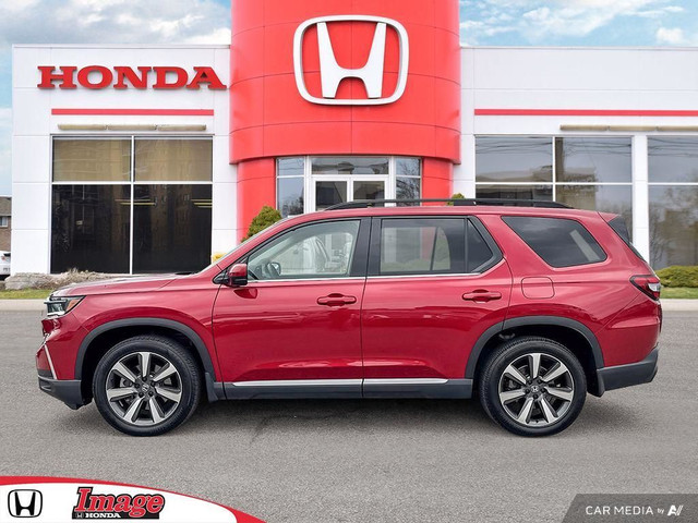 2025 Honda Pilot Touring AWD | FULLY LOADED | CLEAN CARFAX in Cars & Trucks in Hamilton - Image 3