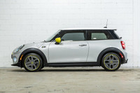 Francais: * Premier+ Line * Jantes 17 pouces MINI Electric Power Performance * Toit et rétroviseurs... (image 3)
