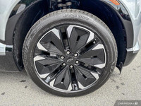 This Chevrolet Blazer EV has a trusty Electric engine powering this Automatic transmission.* This Ch... (image 9)