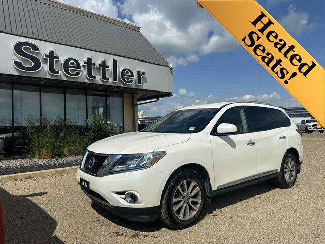 2016 Nissan Pathfinder SL in Cars & Trucks in Red Deer