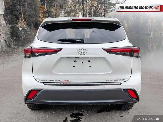 2024 Toyota Highlander Limited in Cars & Trucks in Hamilton - Image 4