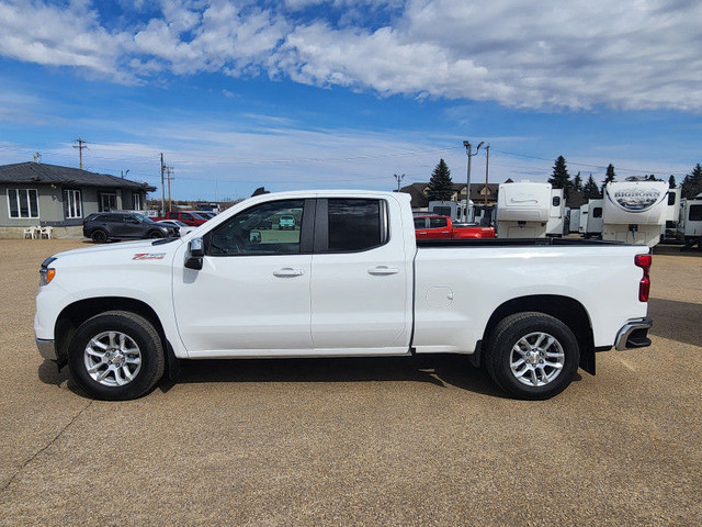 2023 Chevrolet Silverado 1500 LT in Cars & Trucks in St. Albert - Image 3