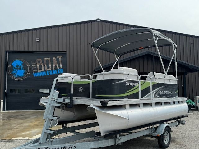 2017 17' LEGEND PONTOON 30HP 4-STROKE EFI in Powerboats & Motorboats in Peterborough