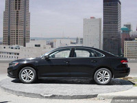 Crowfoot Hyundai, AMVIC Licensed Dealer Why This Is The PASSAT For YOU: 2.0L TSI 4-cylinder engine 1... (image 2)