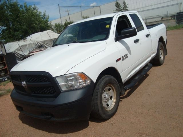 2015 Ram 1500 QUAD CAB 4X4 ECO DIESEL in Cars & Trucks in Edmonton