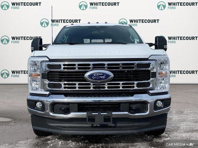 2025 Ford Super Duty F-350 DRW XLT 4WD Crew Cab 8' Box in Cars & Trucks in Edmonton - Image 2