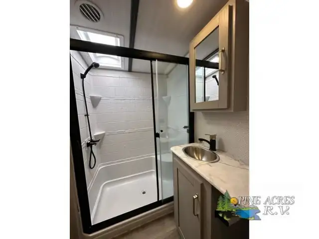 2024 Forest River RV Wildwood Heritage Glen 369BL in Travel Trailers & Campers in Truro - Image 23