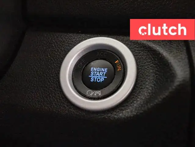 2021 Ram 1500 Classic Warlock Crew Cab 4x4 w/ Apple CarPlay & An in Cars & Trucks in City of Toronto - Image 29