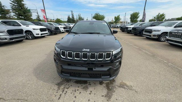 2025 Jeep Compass North | Apple CarPlay | Heated Seats in Cars & Trucks in Edmonton - Image 4