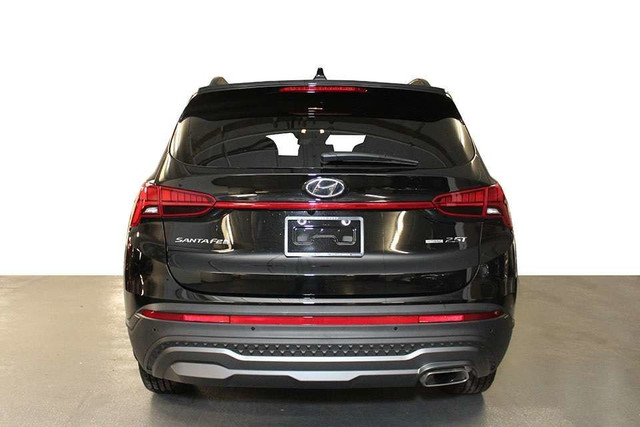 2022 Hyundai Santa Fe Urban in Cars & Trucks in City of Montréal - Image 3