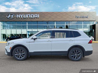 Experience effortless driving with this 2022 Volkswagen Tiguan Comfortline, boasting a powerful Turb... (image 1)
