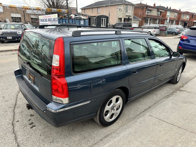 2006 Volvo V70 in Cars & Trucks in City of Toronto - Image 4