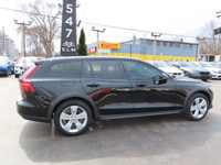 Memory Seats Heated Front Rear Seats Reverse Camera Sunroof Navigation 100% CANADIAN VEHICLE Visit O... (image 7)