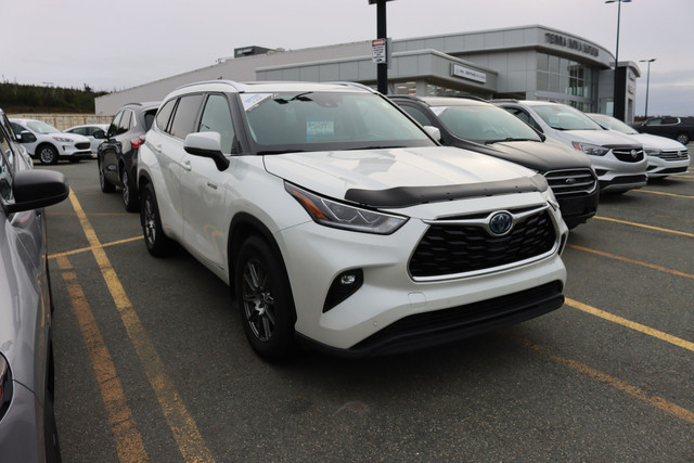 2021 Toyota Highlander Hybrid Limited in Cars & Trucks in St. John's - Image 3