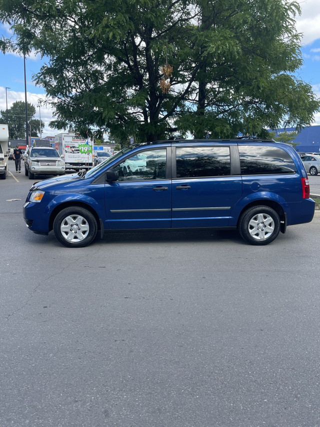 2010 Dodge Grand Caravan SE  /  ONLY 158,000 KMS in Cars & Trucks in City of Toronto - Image 2