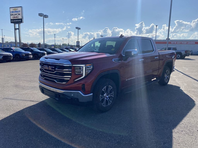 2024 GMC SIERRA 1500 SLT; 5.3L V8; 4WD; CREW CAB; LEATHER in Cars & Trucks in Red Deer - Image 2