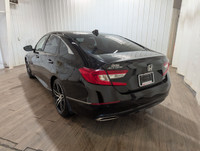 **PENDING** Purchased New, Serviced, and Traded at Wheaton Honda West! No Accidents, One Previous Ow... (image 4)