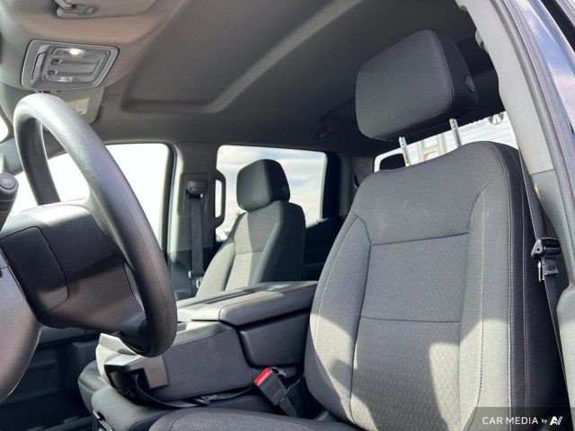 2025 Chevrolet Silverado 1500 Custom Trail Boss 4WD Crew Cab in Cars & Trucks in Strathcona County - Image 3