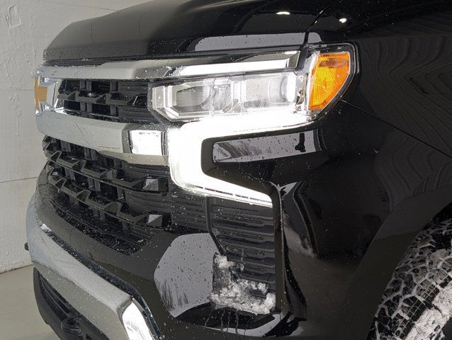 2025 Chevrolet Silverado 1500 LT- Trailering Pkg - Z71 Offroad in Cars & Trucks in Barrie - Image 2