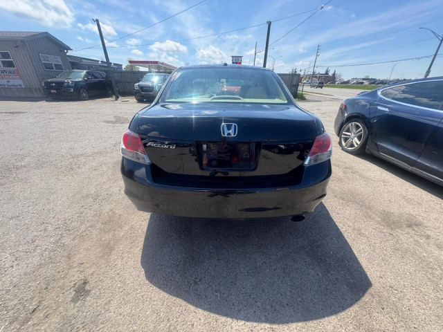 2008 Honda Accord EX-L, LEATHER, LOADED, RUNS GREAT, AS IS in Cars & Trucks in London - Image 4