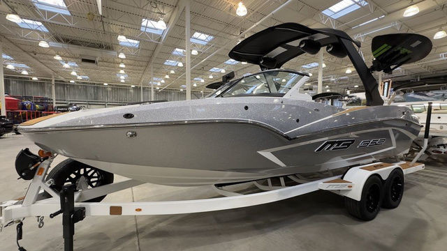 2023 MB Sports B52 23 Alpha in Powerboats & Motorboats in Regina - Image 3