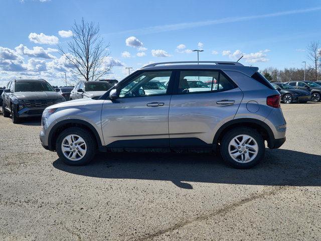 2023 Hyundai Venue Preferred | Backup Cam | Lane Keep Assist in Cars & Trucks in Edmonton - Image 2