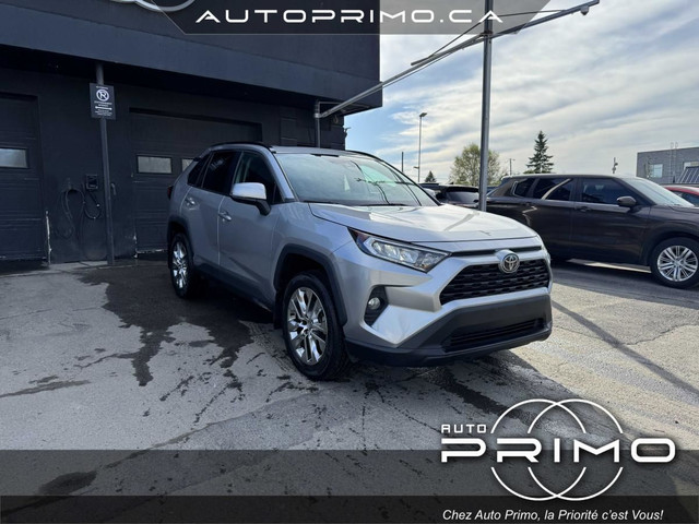 2020 Toyota RAV4 XLE AWD Automatique avec Sièges en Cuir Toit Ou in Cars & Trucks in Laval / North Shore - Image 3