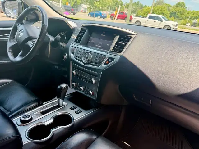 2017 Nissan Pathfinder SL - HEATED LEATHER BACKUP CAMERA - REMOT in Cars & Trucks in Fredericton - Image 5