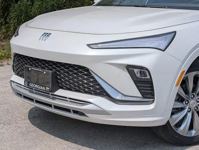 2025 Buick Envista Avenir- Adv Safety Pkg - Power Moonroof dans Autos et camions dans Barrie - Image 3