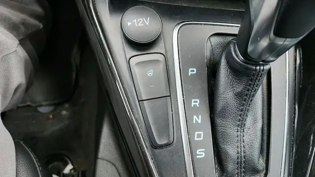 2018 Ford Focus Titanium Hatch in Cars & Trucks in Oakville / Halton Region - Image 23