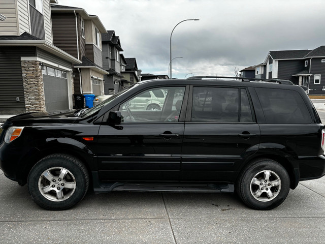 2008 Honda Pilot  in Cars & Trucks in Calgary - Image 3