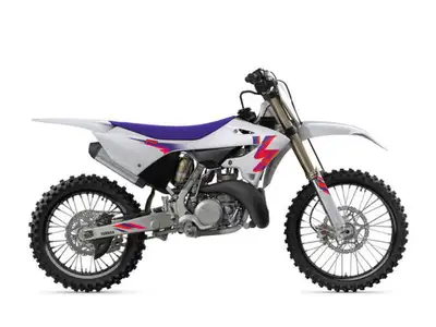 Beautiful new Yamaha Anniversary colour scheme! 2024 Yamaha YZ250The YZ250 offers pure performance a...