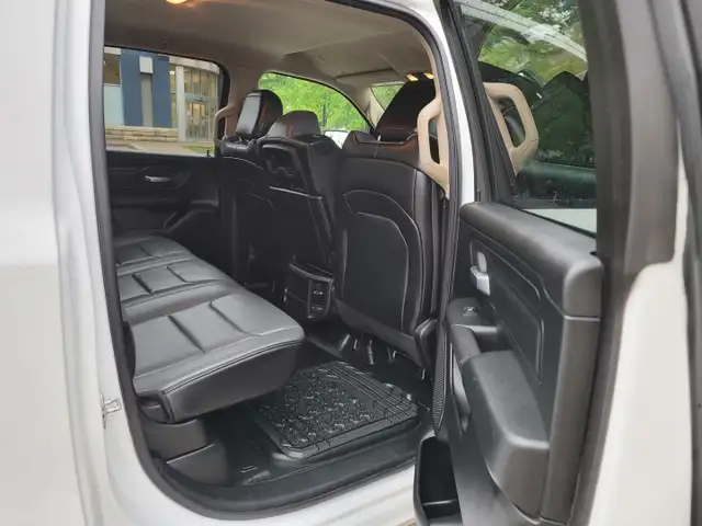 2019 RAM 1500 in Cars & Trucks in City of Toronto - Image 17