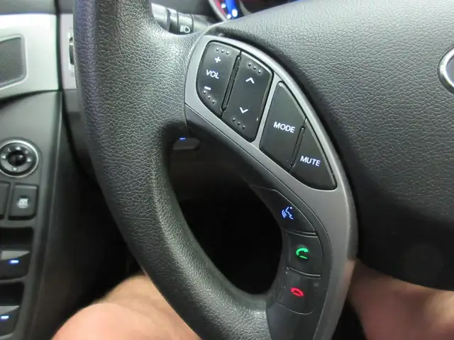 HYUNDAI ELANTRA 2015 SPORT AUTOMATIQUE **77 300 KM **1 PROPRIO** in Cars & Trucks in Lévis - Image 25