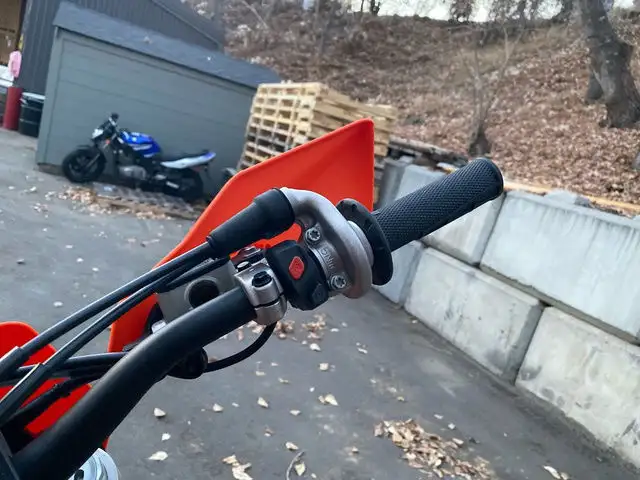 2025 KTM XC 250 W in Dirt Bikes & Motocross in Calgary - Image 14
