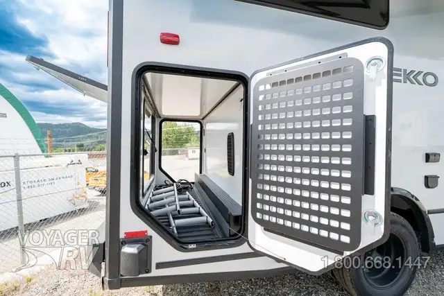 2025 Winnebago Ekko 22A AWD POP-TOP in RVs & Motorhomes in Kelowna - Image 60