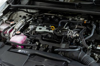 Francais: * Moteur: 2.0L 4 cylindres DACT 16V VVT-i - incluant: moteur synchrone Engine: Moteur à 4... (image 8)