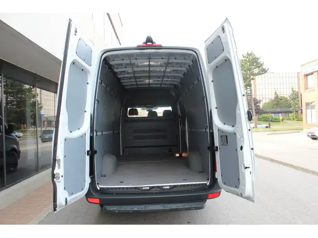 2017 Mercedes-Benz Sprinter 170\" - \"3.0L DIESEL\" - \"REAR HEA in Cars & Trucks in City of Toronto - Image 10