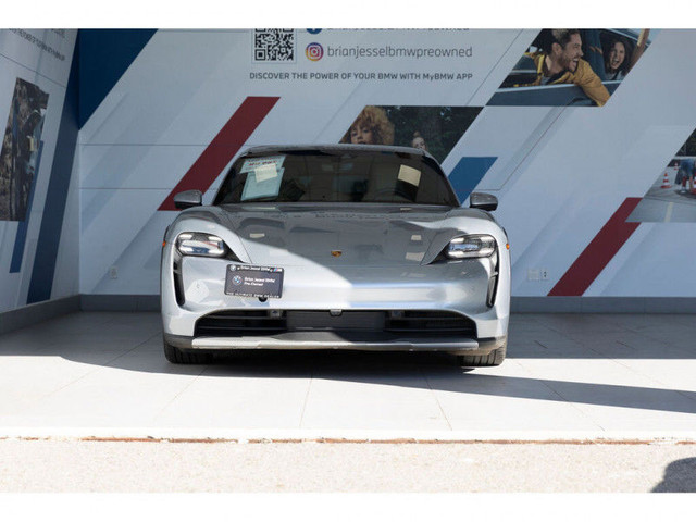 2022 Porsche Taycan 4S Cross Turismo in Cars & Trucks in Vancouver - Image 3