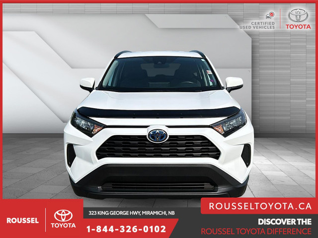 2021 Toyota RAV4 Hybrid LE in Cars & Trucks in Miramichi - Image 2