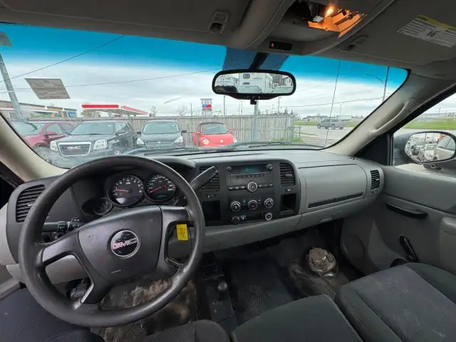 2011 GMC Sierra 1500 REGULAR CAB, 4X4, WORK TRUCK, AS IS SPECIAL in Cars & Trucks in London - Image 12