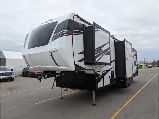 2022 Forest River RV XLR Nitro 351 in Travel Trailers & Campers in Edmonton - Image 4