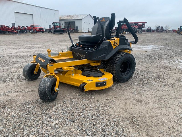 2024 HUSTLER FASTRAK 60 INCH ZERO TURN MOWER in Farming Equipment in London