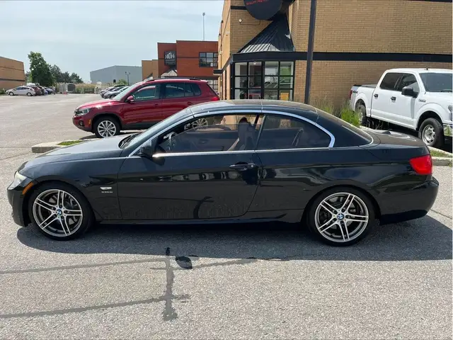 2011 BMW 3 Series Cabriolet 335is in Cars & Trucks in Mississauga / Peel Region - Image 9